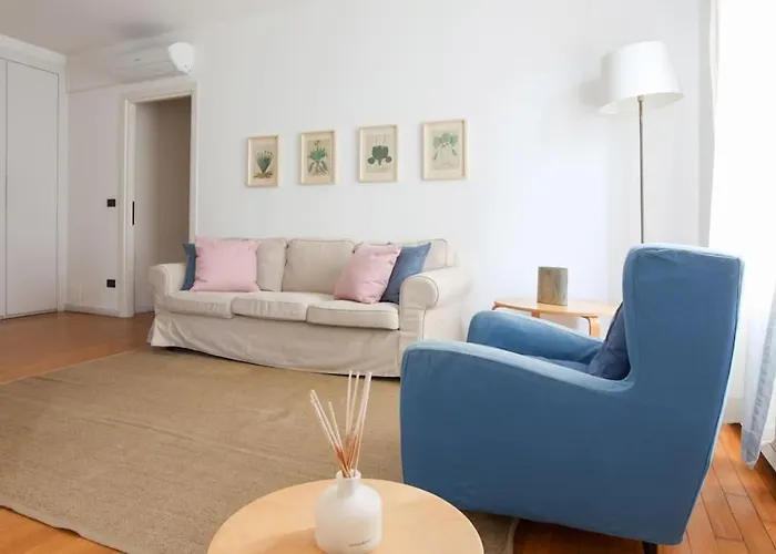 Hacca Collection - Brera & Fashion District - Bright 2Br Apt